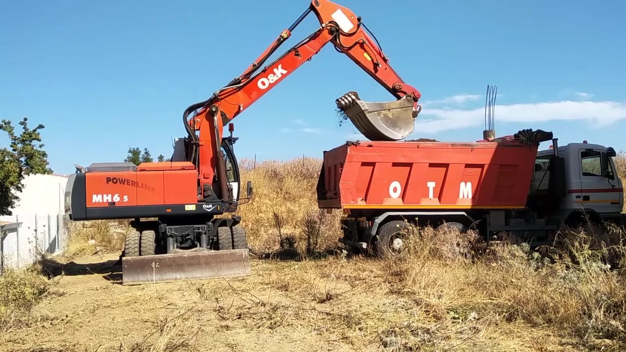 OTM FRONGIA escavatore gommato