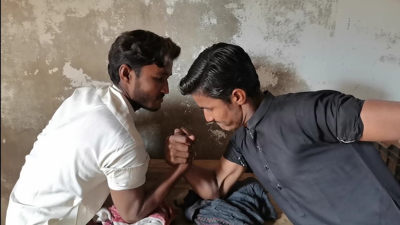 Ilyas VS Farooq Arm Wrestling