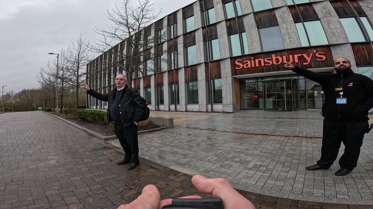 Мы не можем запретить вам ехать по дороге, но это частная собственность! 🤔🎥🛸✔