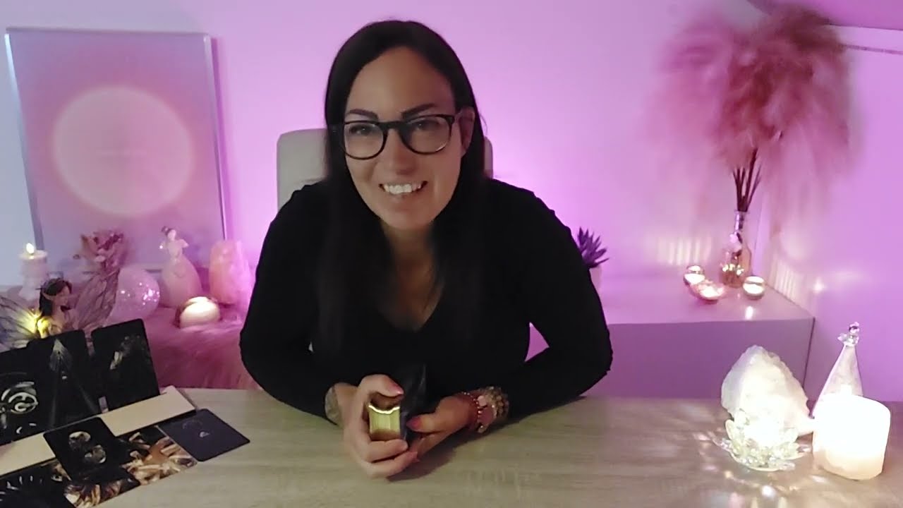 💌Hij blokkeerd deze connectie🚫 omdat hij bang is.. En geen controle heeft over zijn emoties.💔