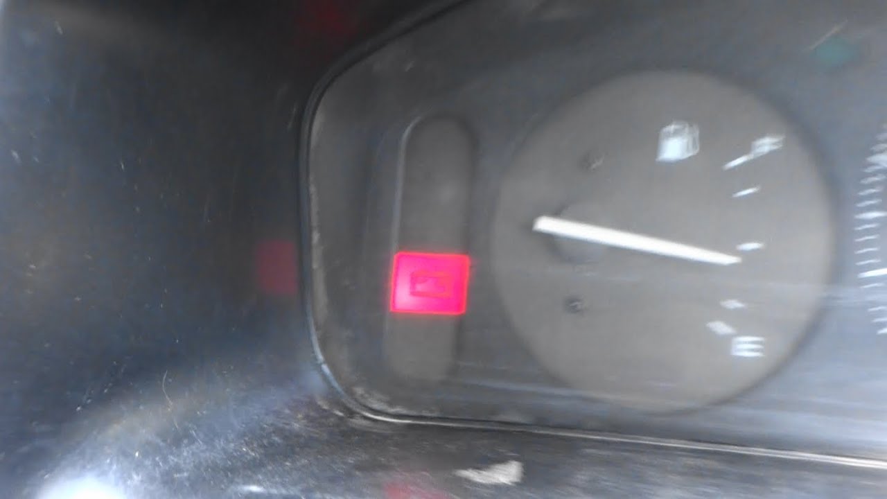 Не идёт зарядка аккумулятора на Mazda Demio. Не спешите менять генератор. Ошибка P0110