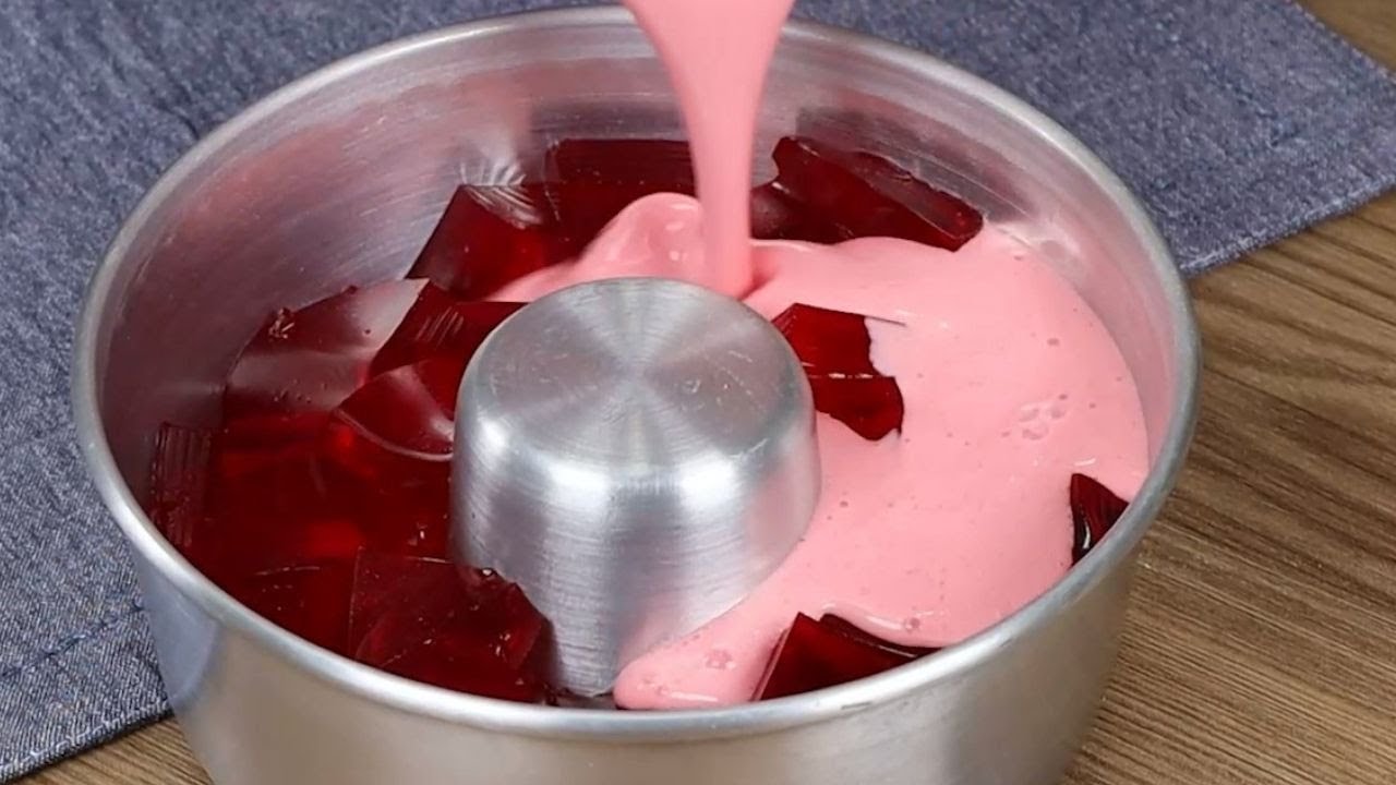 &iexcl;Postre de fresa con solo 2 ingredientes!