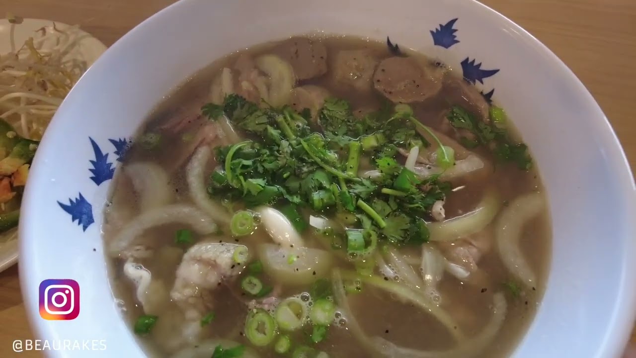 BEST PHO EVER? THE BEST NOODLE HOUSE IN GUAM | EAT | TRAVEL | EXPLORE
