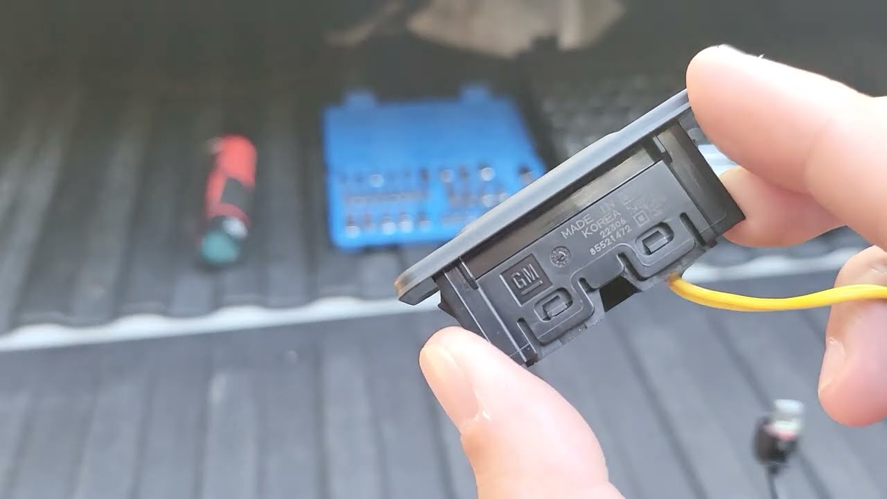 How to Replace a 4th Generation (2019 to 2024) Silverado Tailgate Switch for Automatic Tailgates