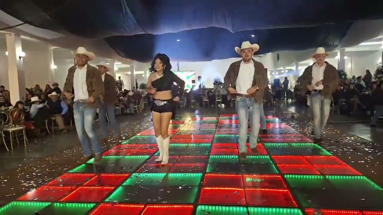 Baile sorpresa Marifer, La Nena - Eden Muñoz, Cosme Tadeo