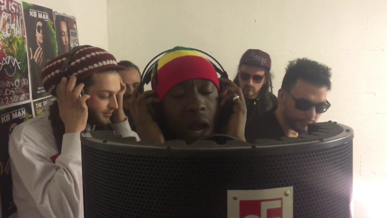 Police Cypher - Kg Man, Blakk Jah, Efno, Almagheddon, Neekoshy - Reggae Freestyle
