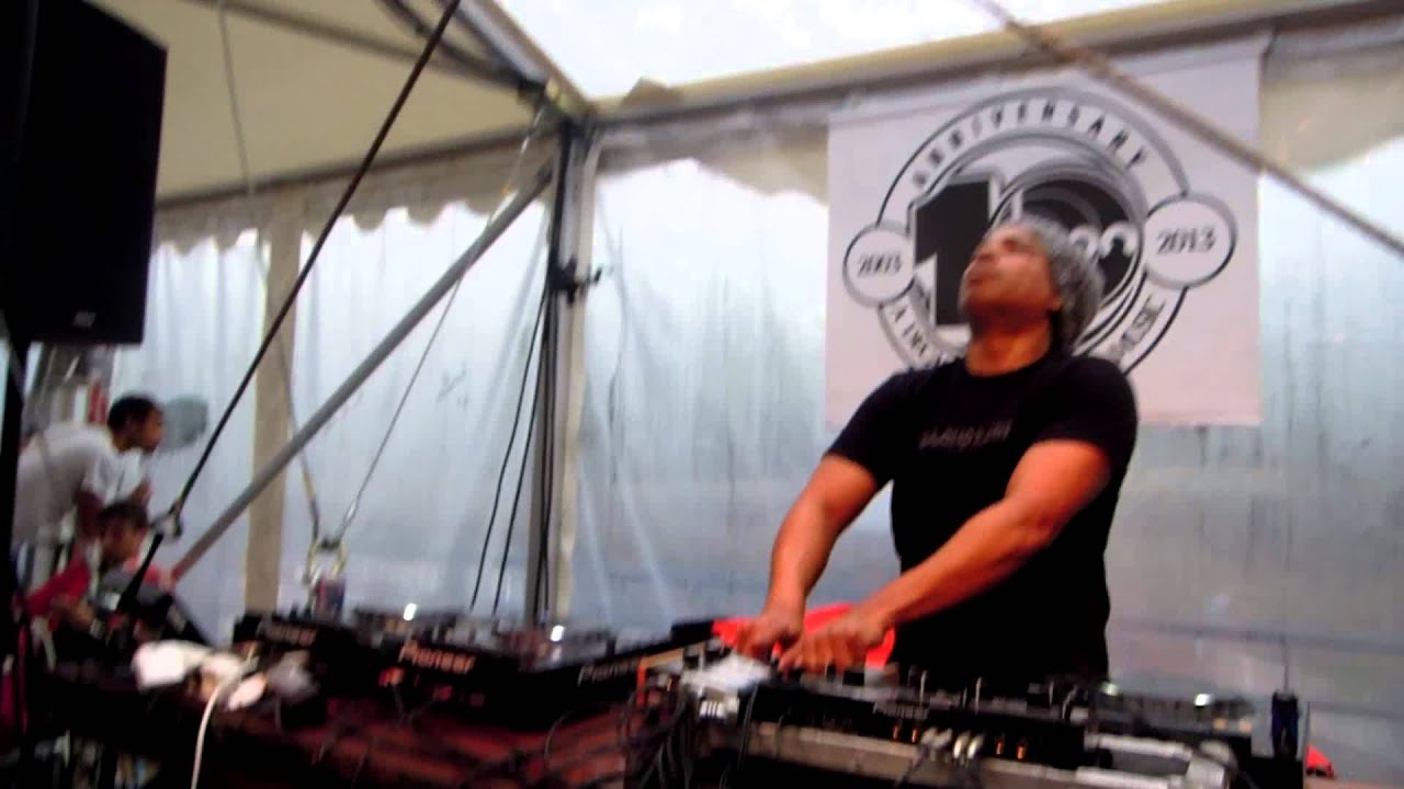 Joe Claussell @Djoon Experience 10 Year Anniversary Party - Paris - May 19, 2013 (3)