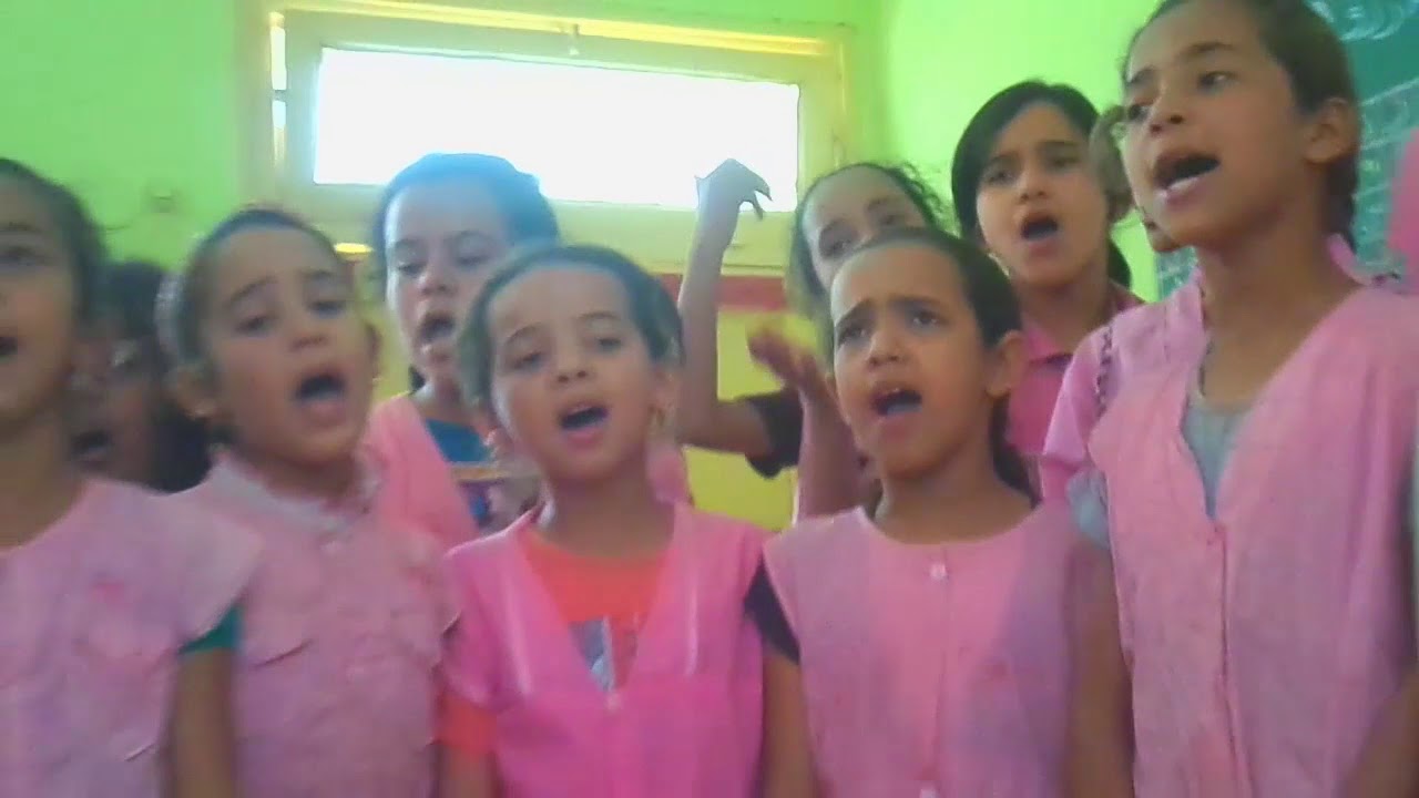 موسيقى :  انشودة  عجبت لحسنك يا وطني اثناء تسجيلها