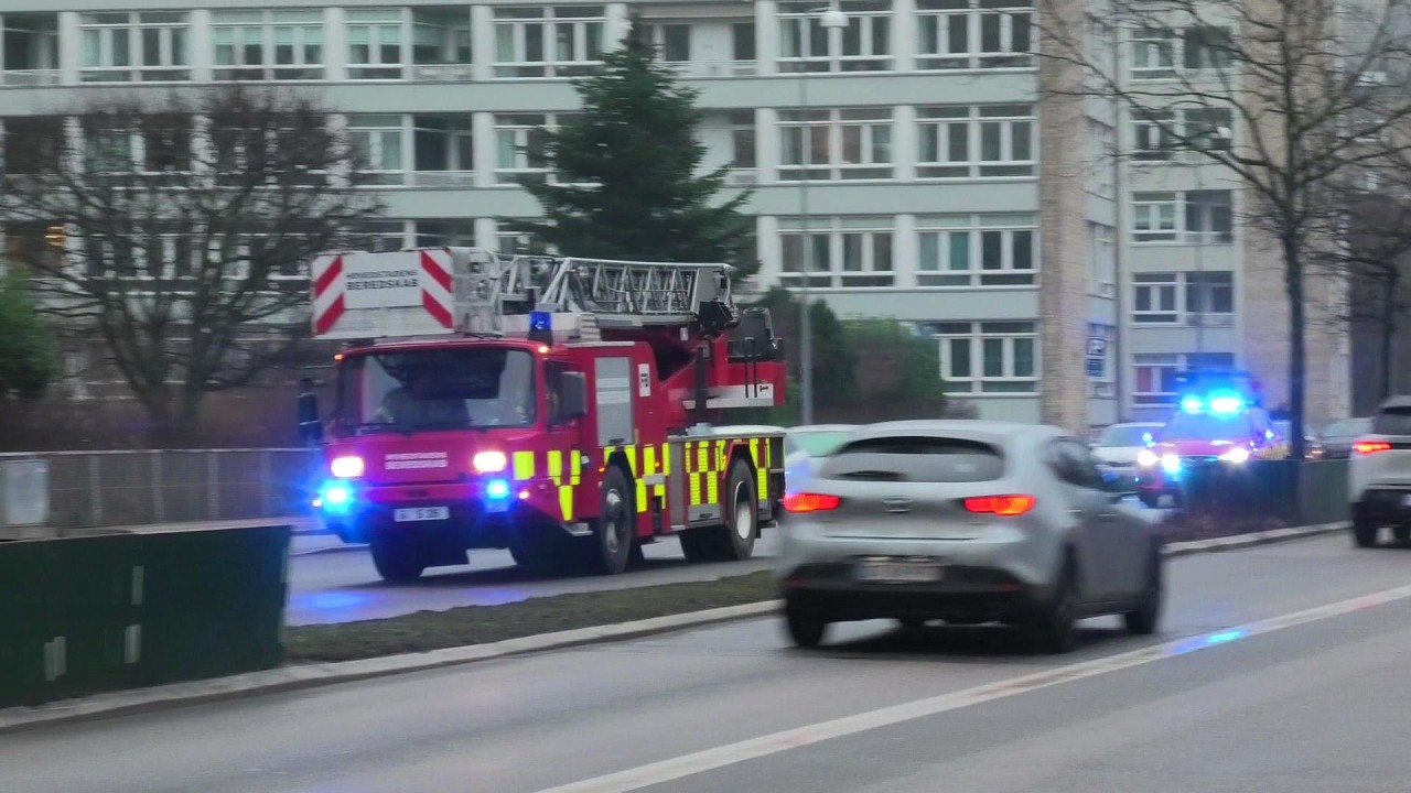 6X BYGB-VILLA (ST.FB + ST.GH + ST.H + AMBULANCE + POLITI) hovedstadens beredskab. brandbil udrykning