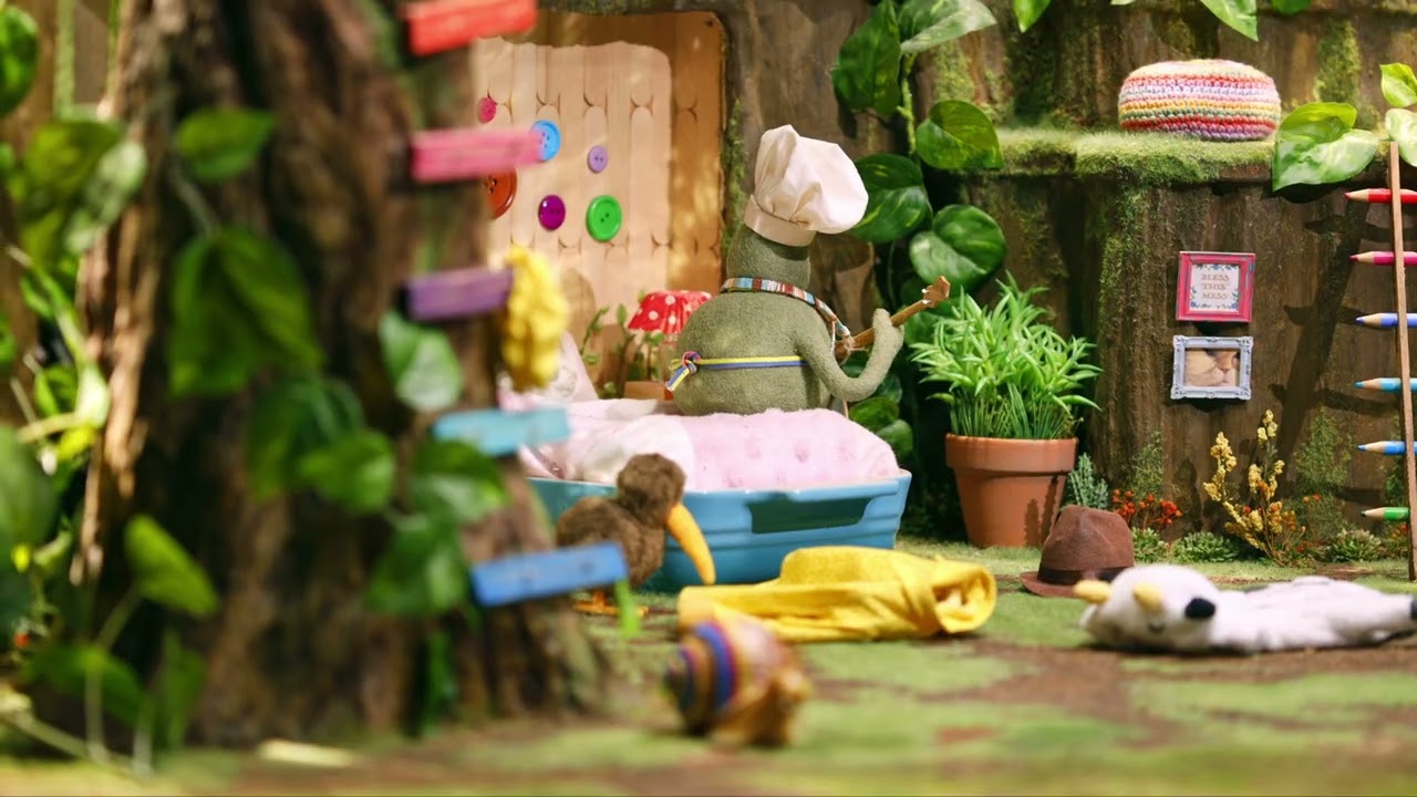 Tiny Chef playing his Banjo