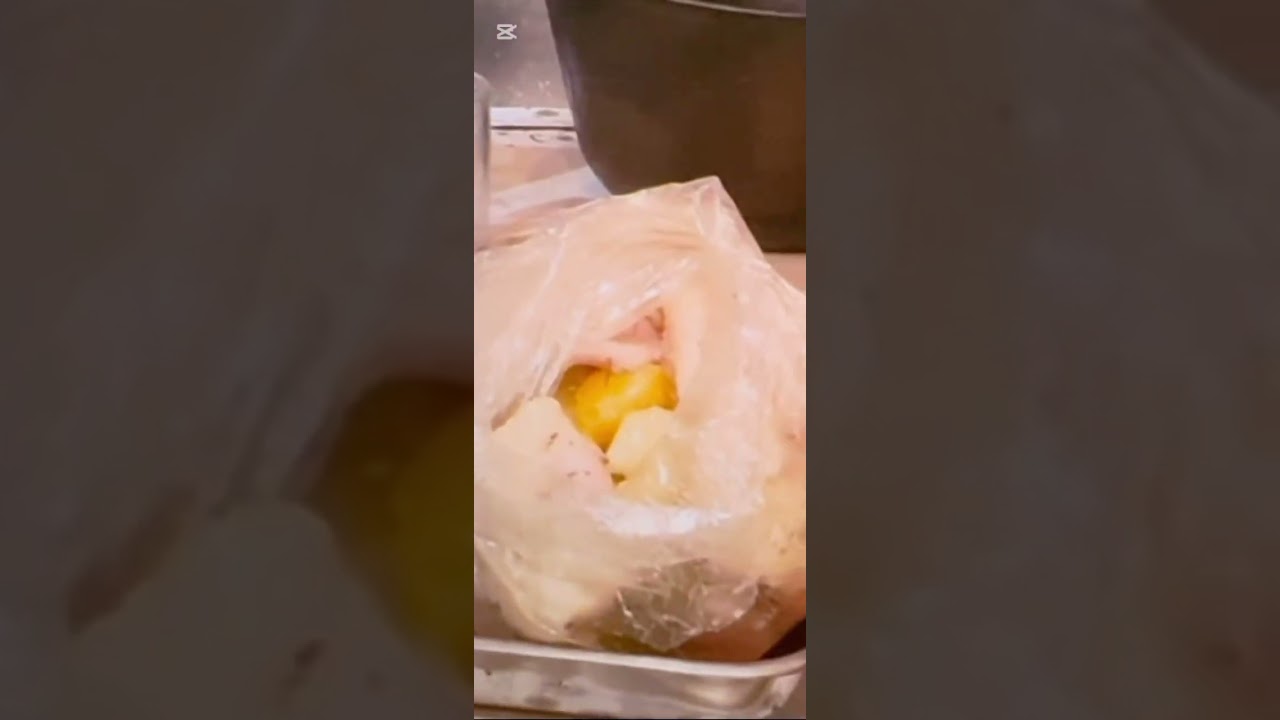 ВКУСНЕЕ,МОЖЕТ БЫТЬ ТОЛЬКО ГУСЬ ,ЗАПЕЧЕННЫЙ В РУКАВЕ, в духовке .Это просто как Новогодняя сказка.