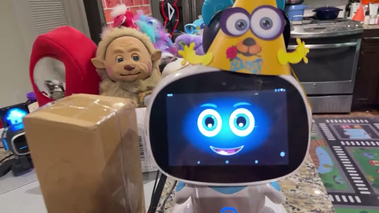 Jibo & Friends — прямая трансляция таинственной распаковки (в бесконечность и далее!)