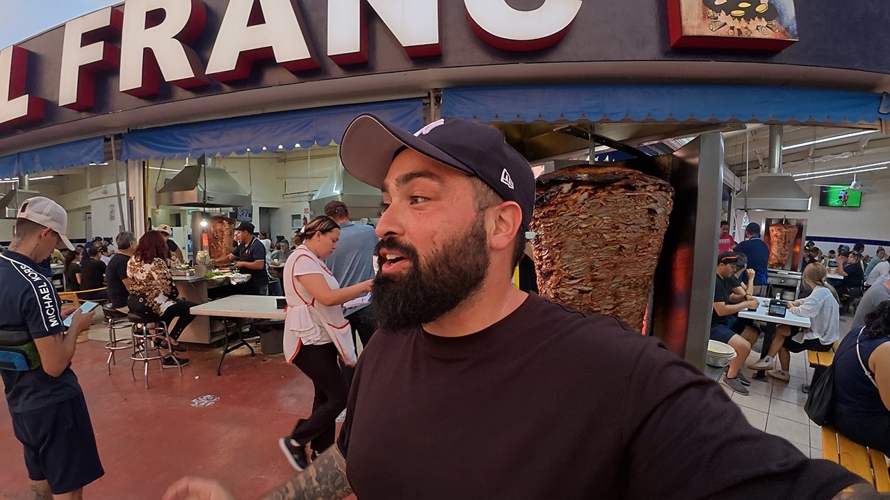 MEXICAN STREET FOOD in TIJUANA's NAUGHTY AREA 🇲🇽