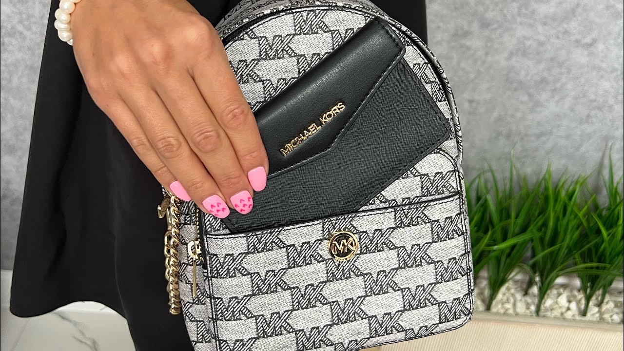 Распаковка рюкзака MICHAEL KORS Maisie Extra-Small Logo 2-In-1 Backpack (black)