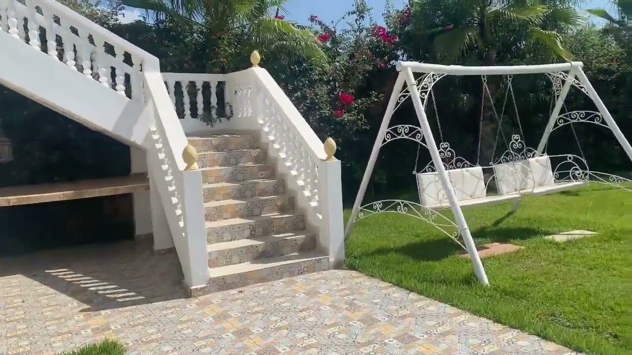 خريجة غزالة مع العائلةدوزنا نهار زوين في رياض السلام دار الضيافة 👌😍top