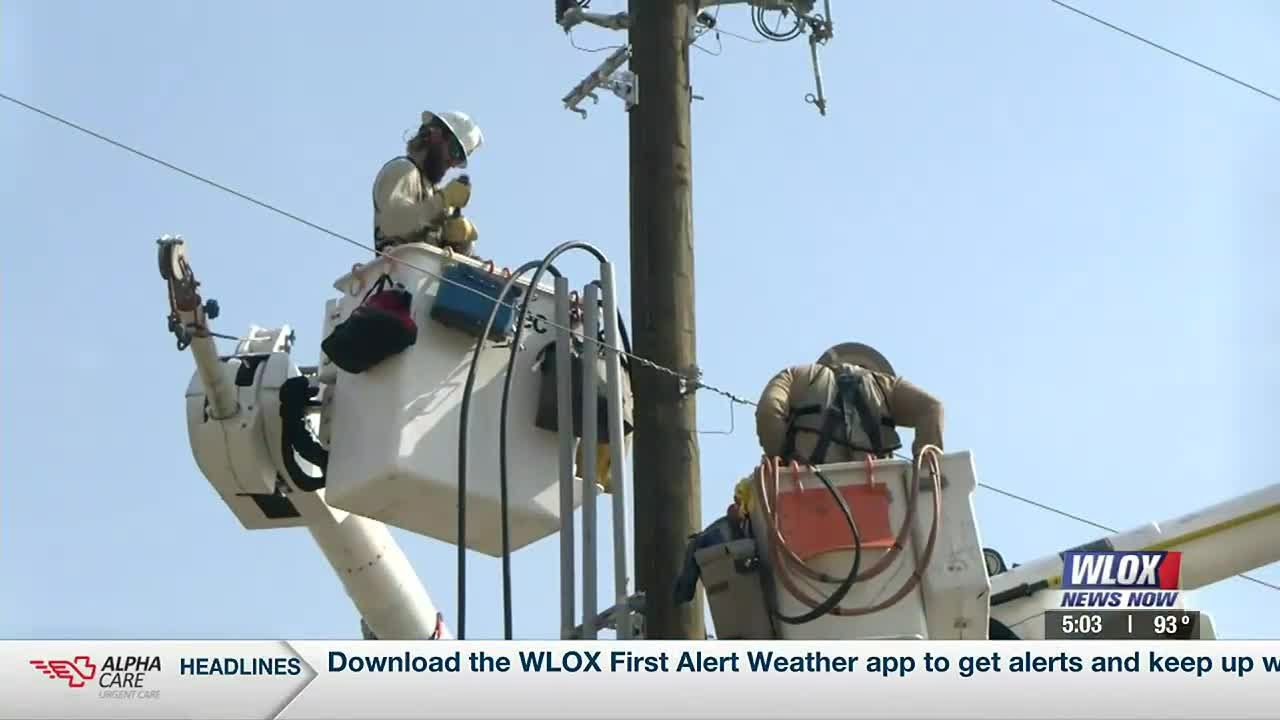 Mississippi Power line crews hard at work despite sweltering heat
