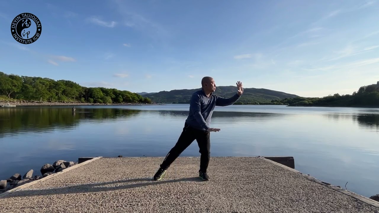 Sun Style Tai Chi - 13 Step by MasterTary