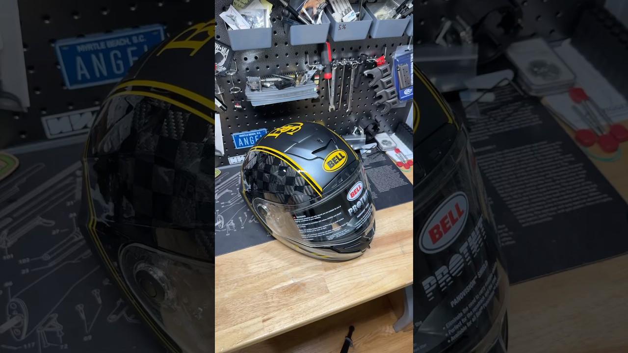 BELL Race Star DLX FLEX RSD PLAYER MATTE/GLOSS BLACK/GOLD Helmet