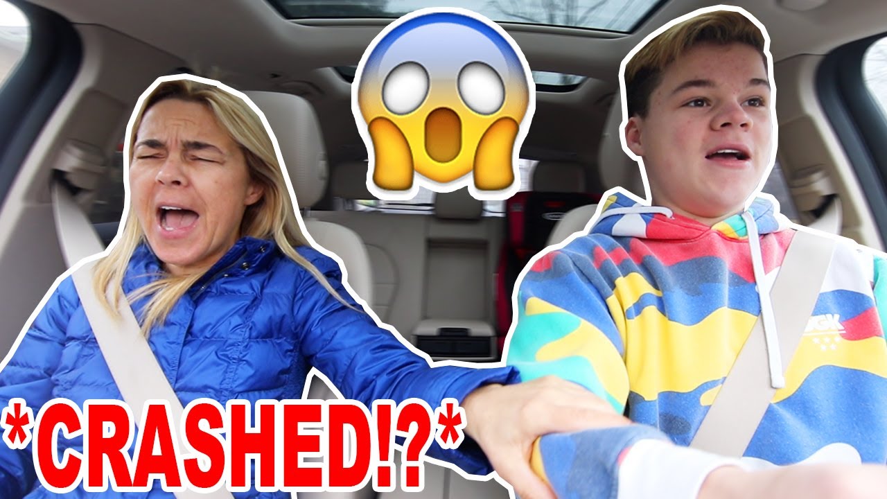 MY MOM TEACHES ME HOW TO DRIVE!