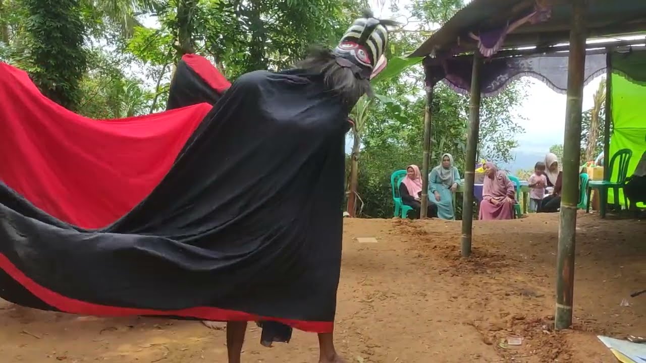 Banyumasan Setiakencana's Barong Ebeg dance😱 wanasari