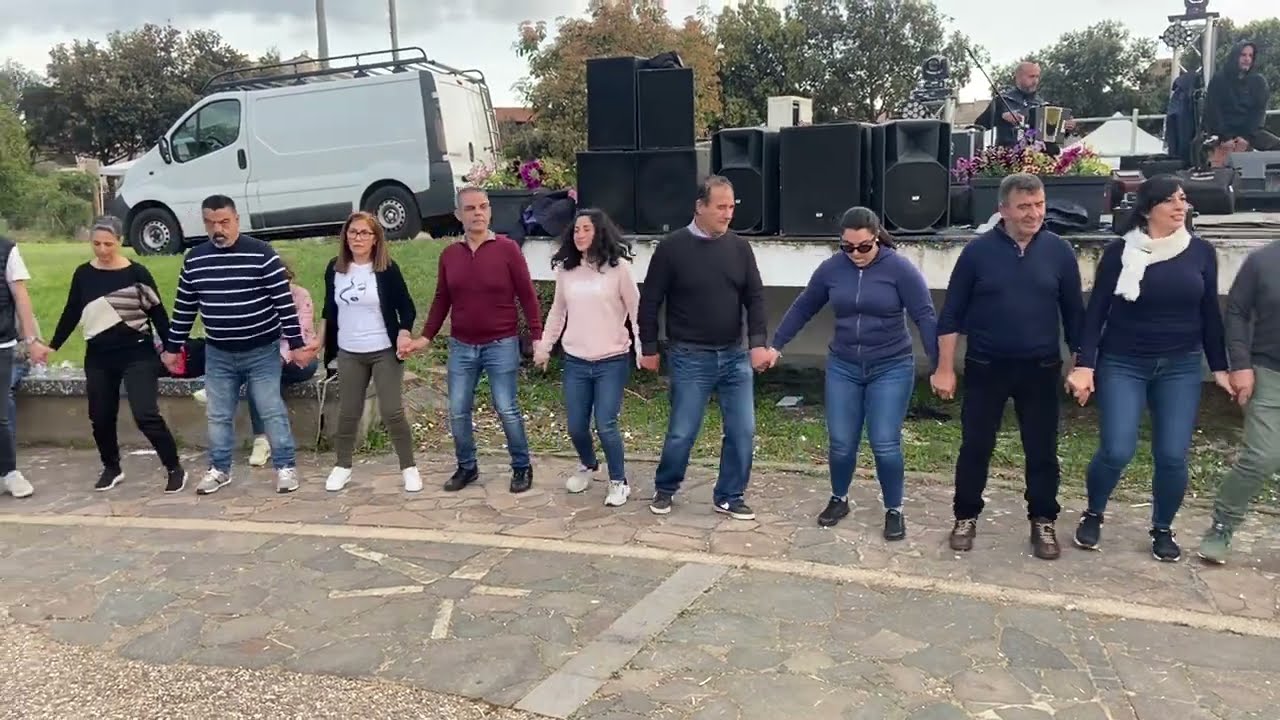 A ballare Roberto Fadda  Emanuele Bazzoni Daniele Meloni Graziano Montixi Ballo sardo logudoresa