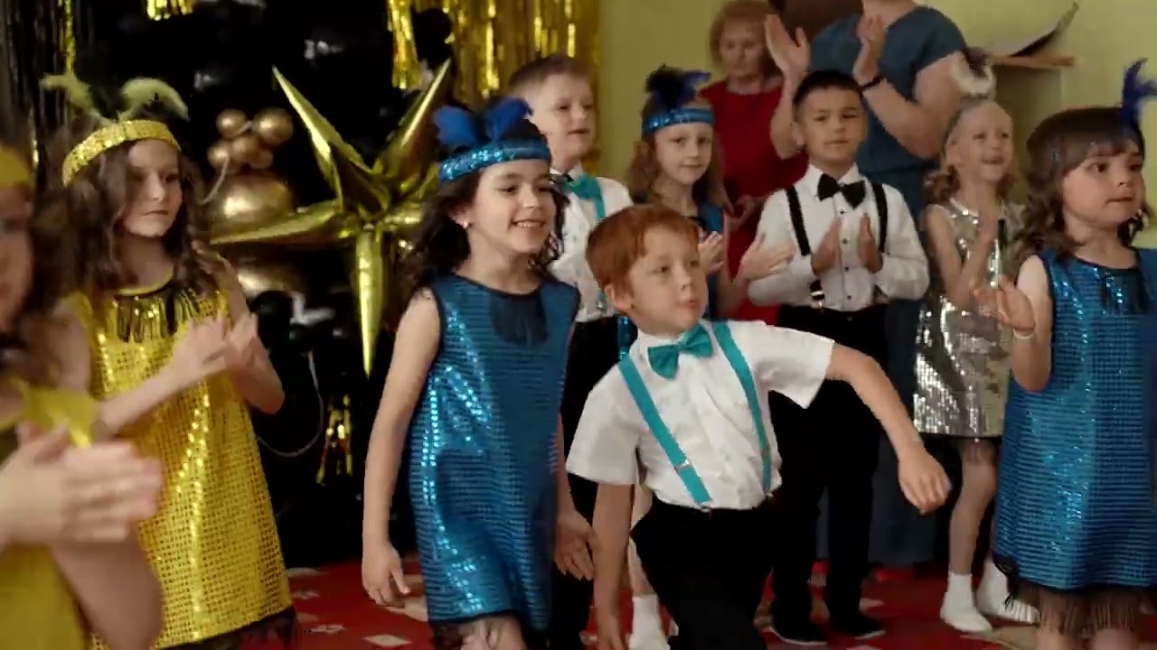 Сенсация!Начальный выход на выпускном в детском саду