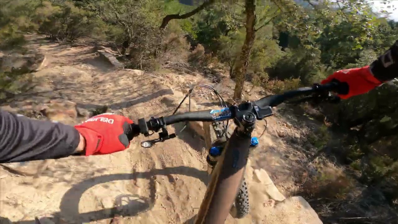 J' ai cracké , essai de mon nouveau ebike  .L'enduro SantaCruz  Bullit  à Santa Coloma!!!!