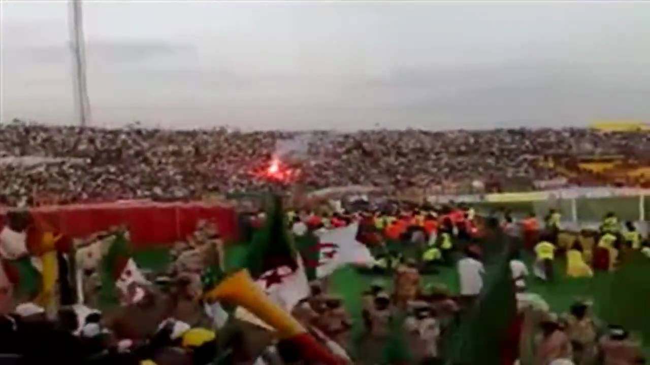 «Les supporters Algériens au Soudan»V2 en  HD et en  Bonus 
