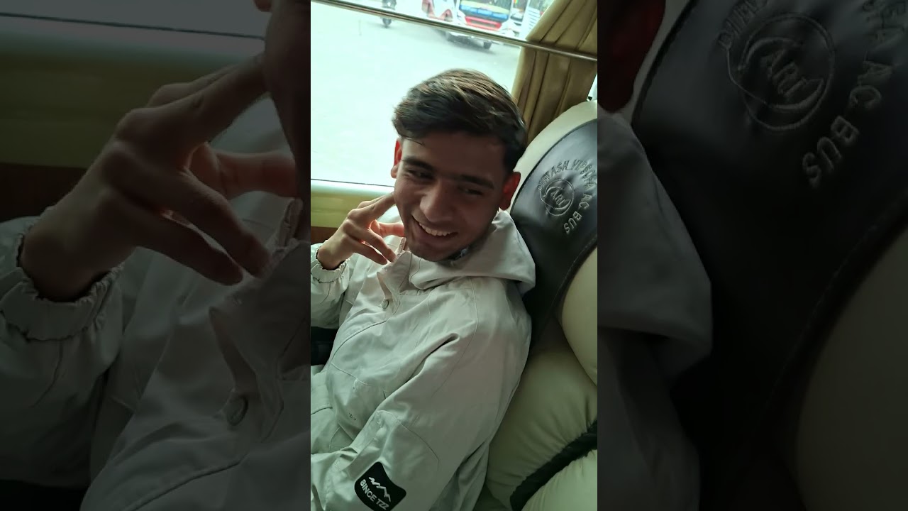 काठमाडौ देखि धनगढी आउने क्रममा सबैले घण्टी घण्टी भन्छन🤭🤭