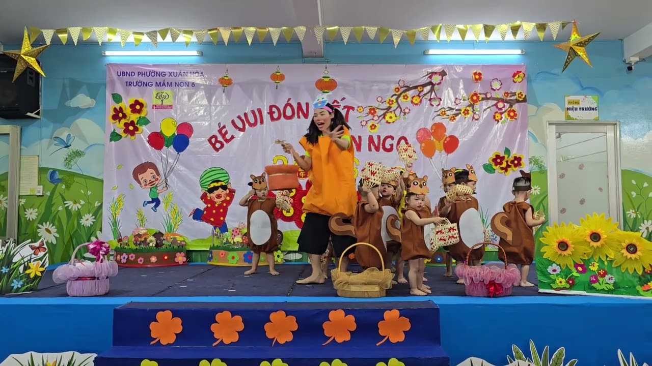 Trường Mầm Non 6 . Lớp Thỏ Trắng 2 chơi 