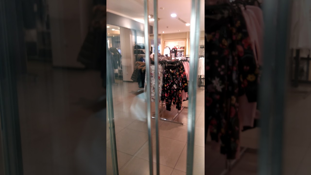 Advance Elevator At The Zara Dublin