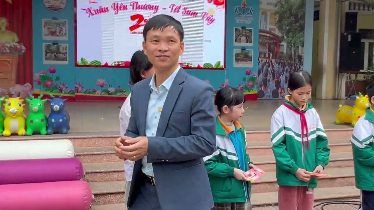 XUÂN YÊU THƯƠNG   TẾT SUM VẦY