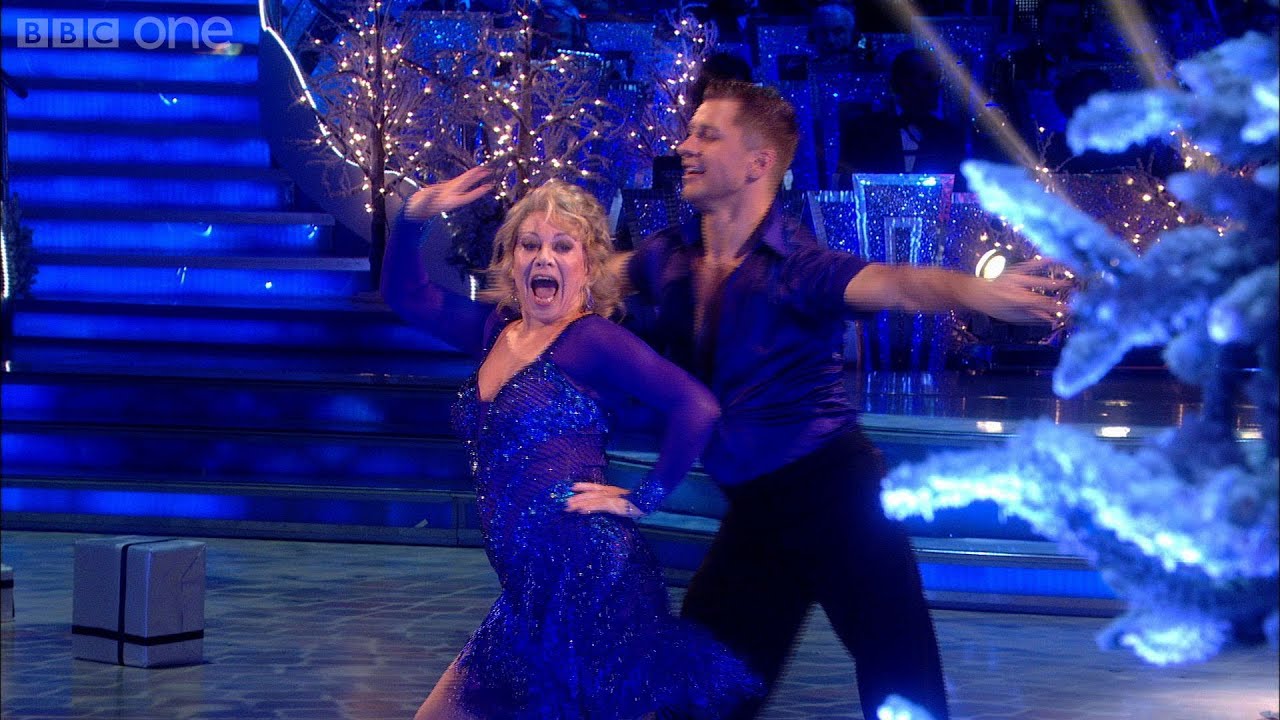 Elaine Paige Cha Chas to Rudolph the Red Nosed Reindeer - Strictly Come Dancing Christmas - BBC