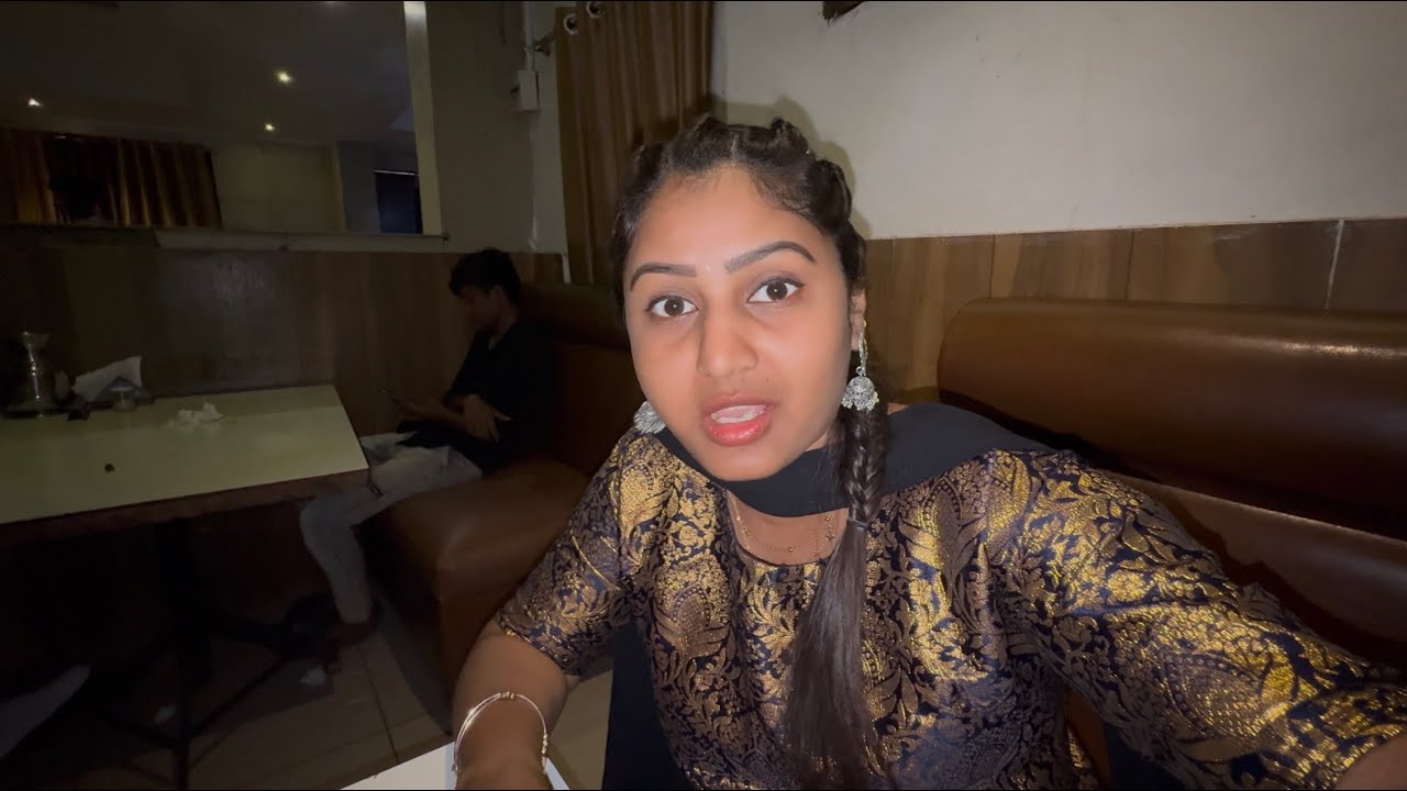 Narasapuram madhuri restaurant lo mughlai mixed briyan Ela undhi ante 😳#food #trending #viralvideo 