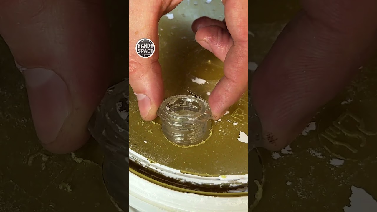 Built for Painters! A Smart Trick with a Bottle and Paint Bucket! #painting