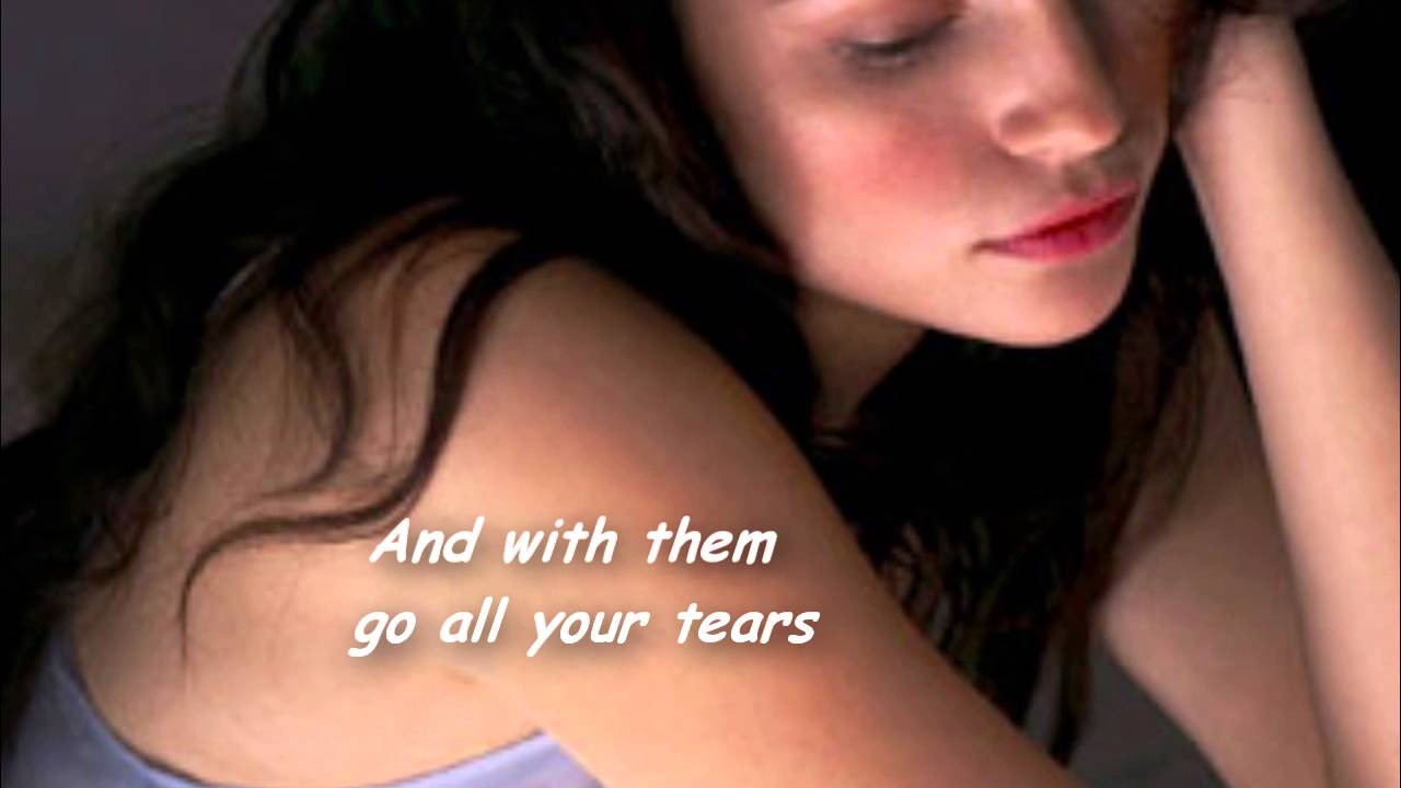 Don't Let The Sun Catch You Crying - Lyrics - Gerry and the Pacemakers