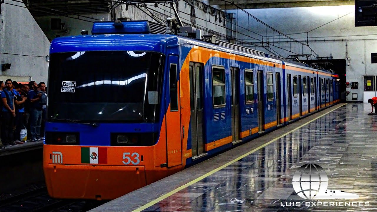 BOMBARDIER CAF FM 95 CIRCULANDO EN LA LINEA A DEL METRO DE LA CIUDAD DE MÉXICO