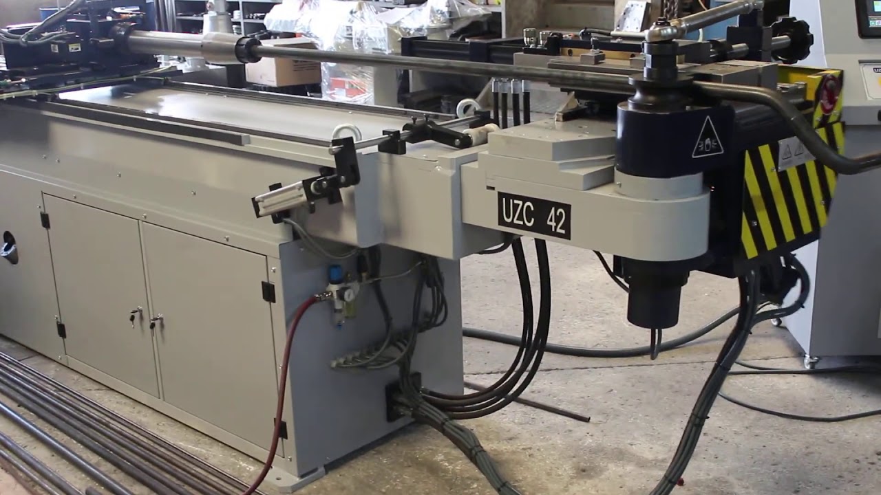 Cintreuses à mandrin hydrauliques UZC 42 CNC 1 outillage UZMA