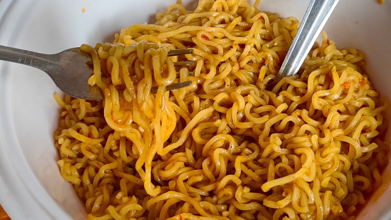 मसाला मैगी तीखा चटपटा , उंगलियां चाटते रह जाओगे Korean style Maggi #recipe #food #मैगी 