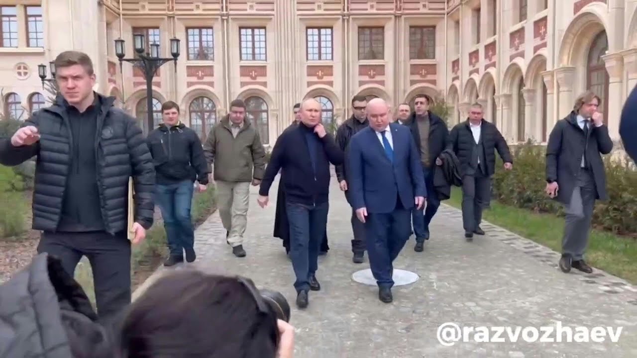 Putin visita Crimeia no aniversário de anexação | AFP