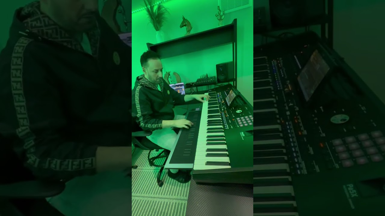Wael keyboard ( ta kisly) on cello sound