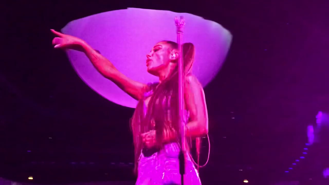 Love Me Harder / Breathin' - Ariana Grande at United Center, Chicago, June 4, 2019