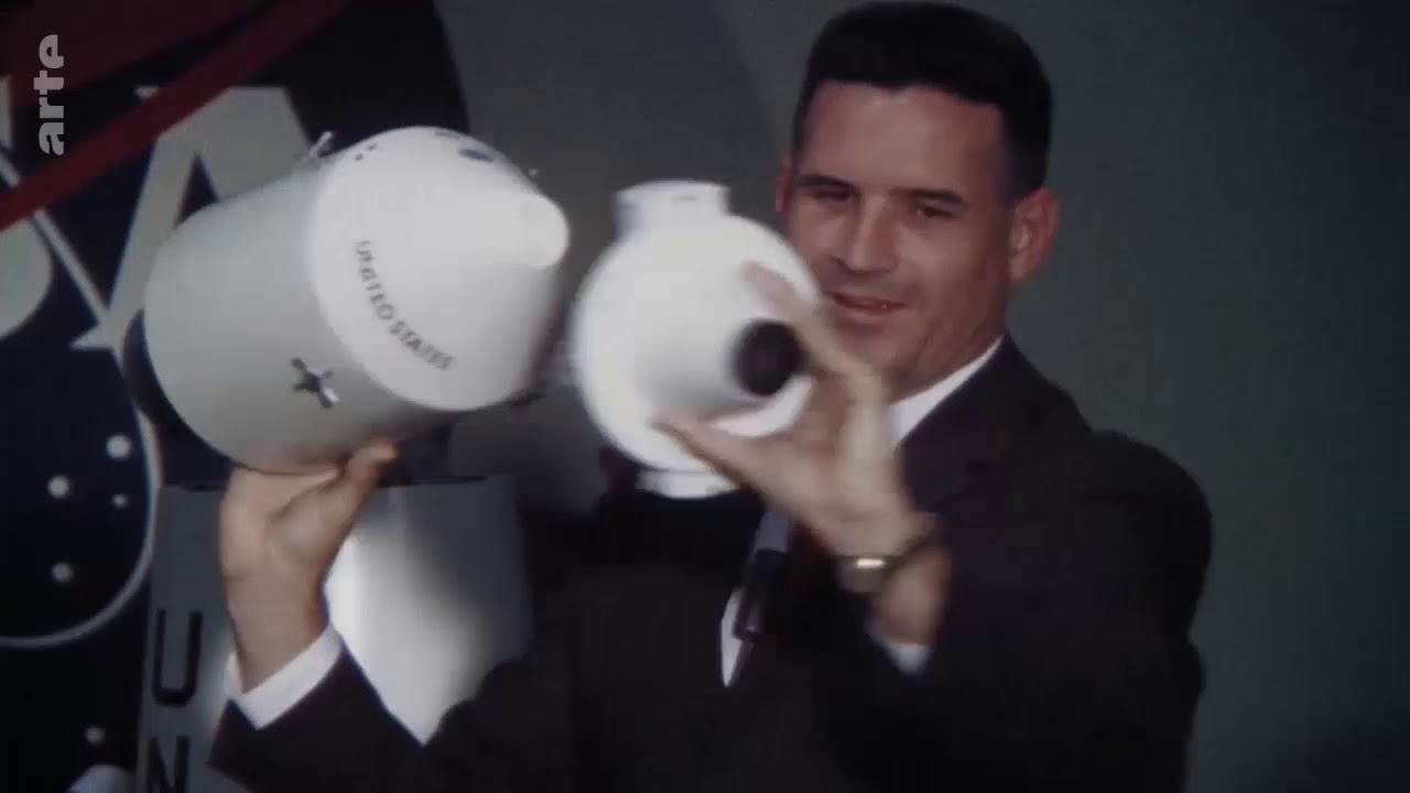 Apollo program tribune - Chasing the moon ending