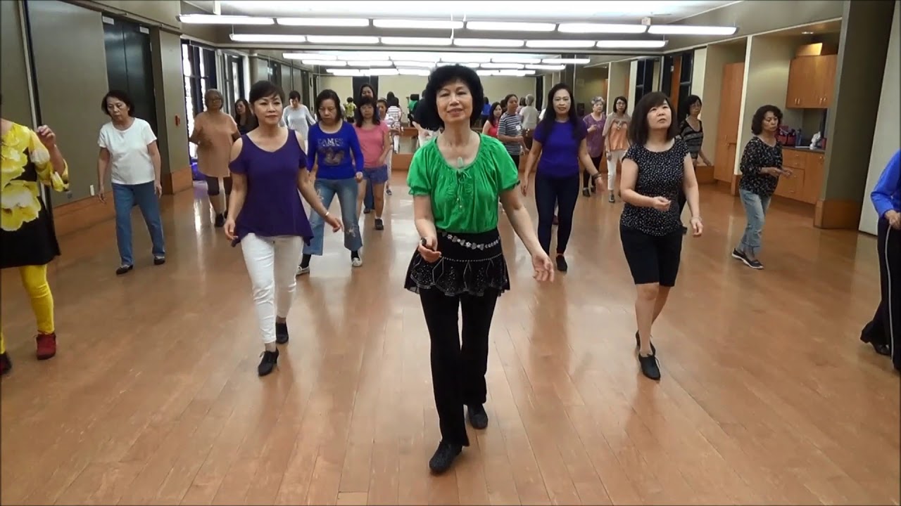 Everybody's Here Line Dance (Choreographed by Julie Lockton)