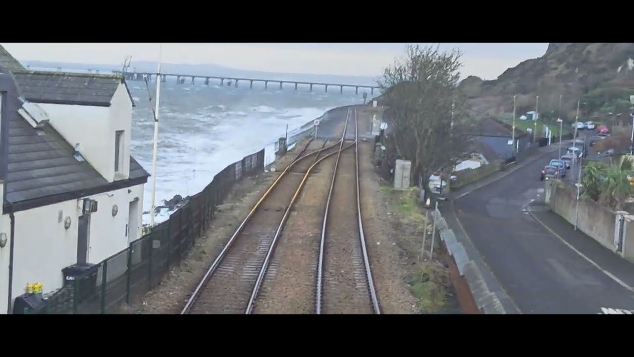 😰 Storm Chandra 20 foot waves lashes Marine Pde Whitehead🇬🇧 No injuries 27January 2026 NEW