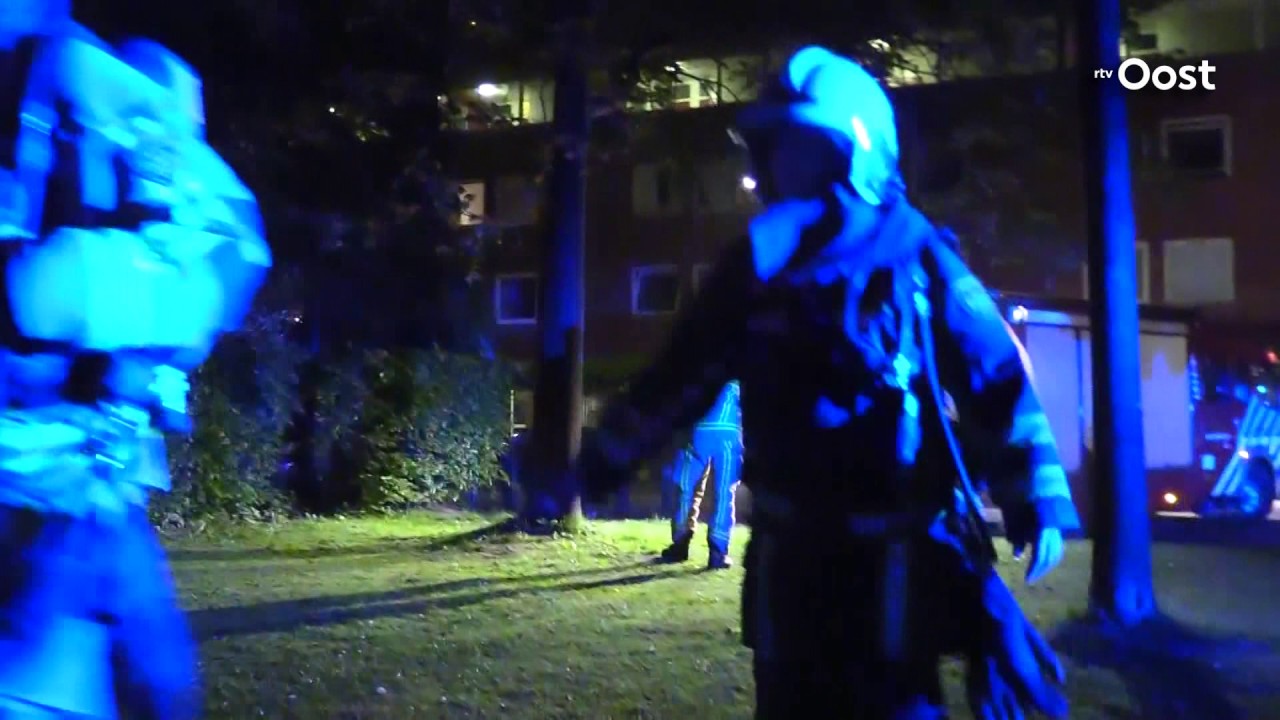 Moeder en vier kinderen brengen nacht elders door na uitslaande woningbrand Hengelo