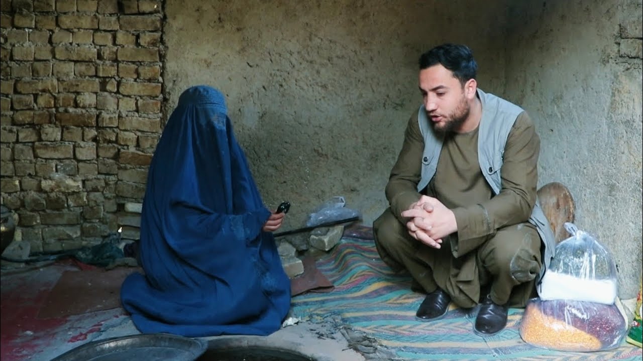 خانم نانوایی سرپرست همه فامیل کمک رمضانی بی بی حاجی از تورنتو کانادا 