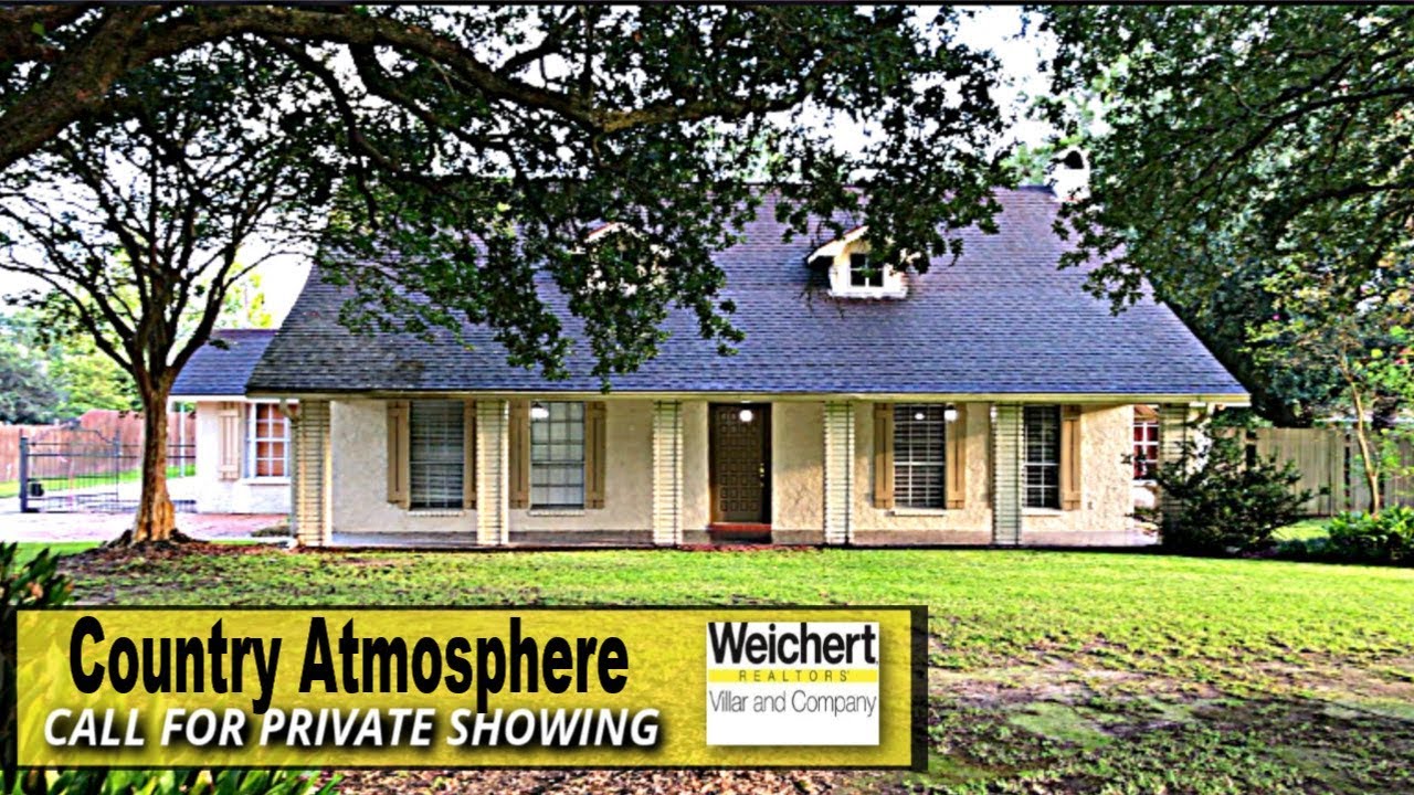 Homes for Sale In Gonzales With A Large Yard