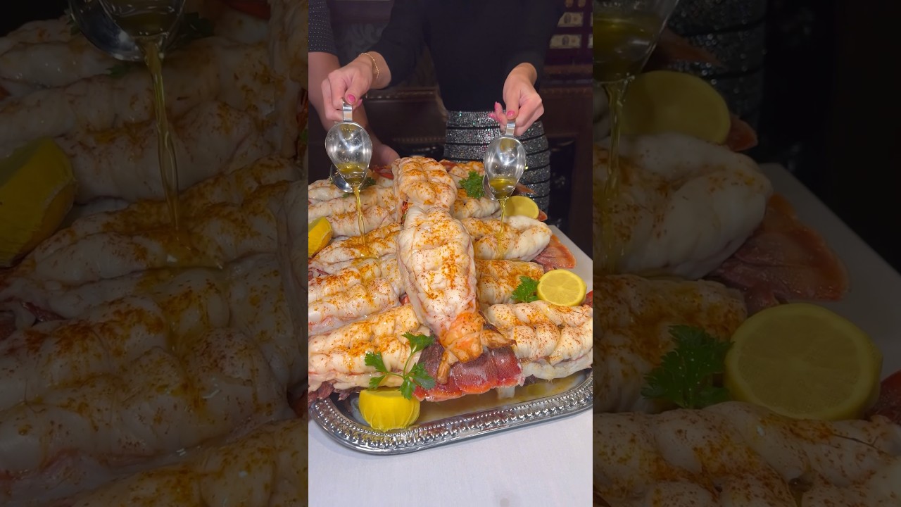 One of the OLDEST & BEST STEAKHOUSES in the COUNTRY! #steakhouse #lobster #seafood #lasvegas