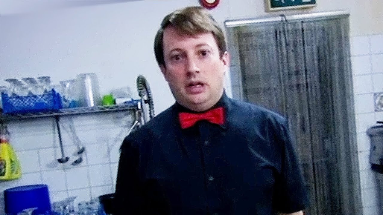 Come On Bladder, Please Let Me P*ss In The Sauce | Peep Show